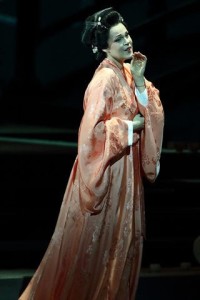 MADAMA BUTTERFLY. MUNICH. JULIO 2015._page4_image2
