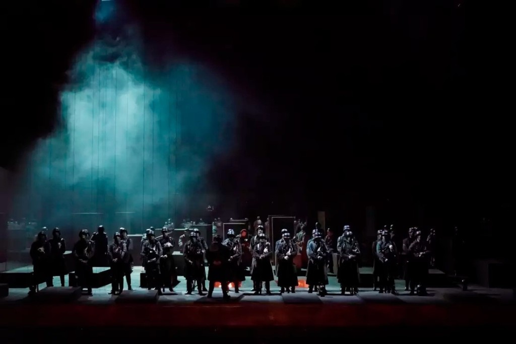 IL TROVATORE. BASTILLE (1)_page5_image1