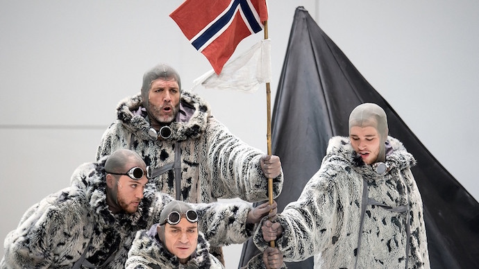 oper-south-pole-nationaltheater-100_h-558_v-img__16__9__xl_w-994_-e1d284d92729d9396a907e303225e0f2d9fa53b4