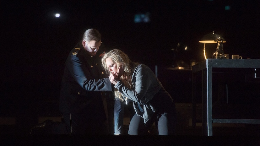 tristan-und-isolde-wagner-festspielhaus-baden-baden-120~_h-558_v-img__16__9__xl_w-994_-e1d284d92729d9396a907e303225e0f2d9fa53b4