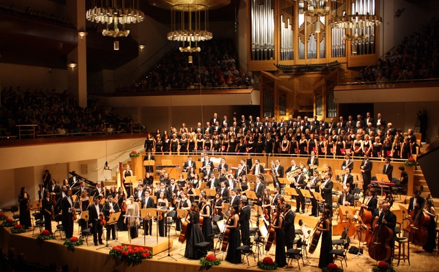orquesta-metropolitana-y-coro-talia-en-uno-de-sus-ultimos-conciertos-en-el-auditorio-nacional