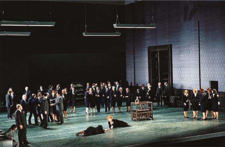 escena-roberto-devereux-munich