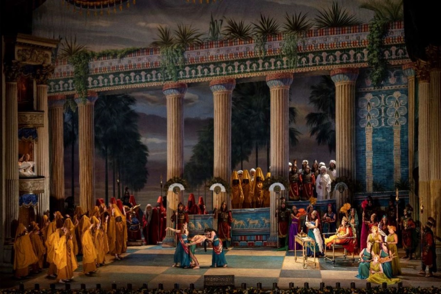 escena-nabucco-les-arts-2019