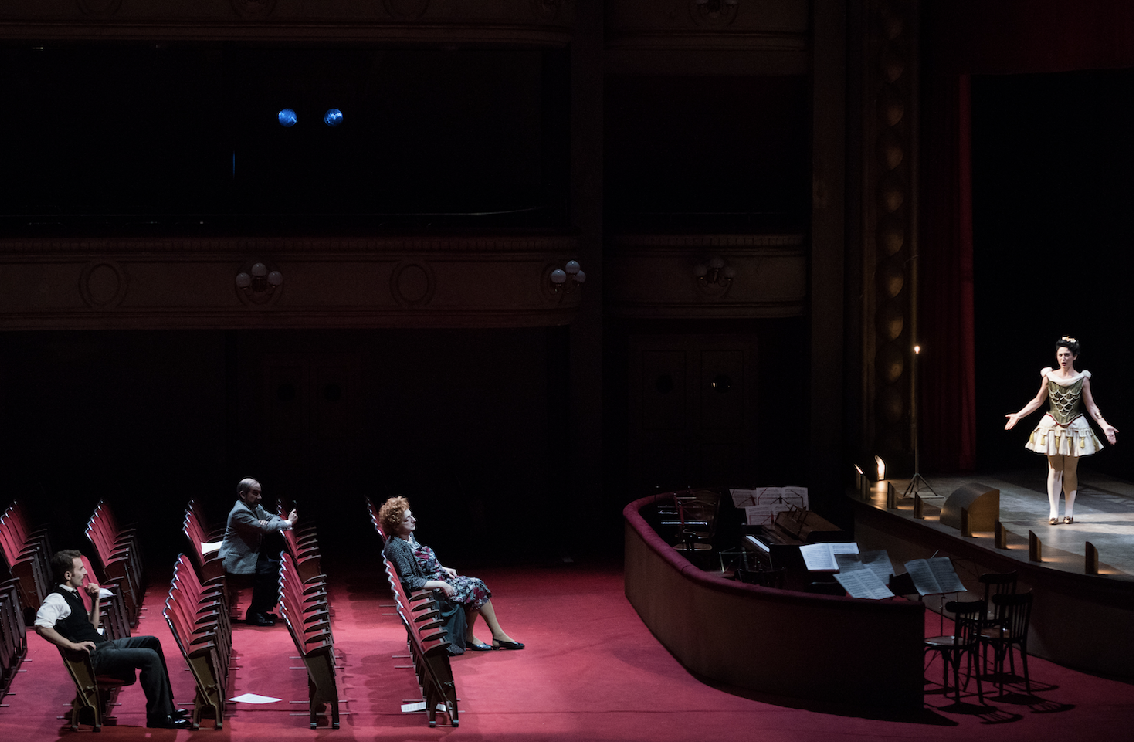 escena-viva-mamma-teatro-real
