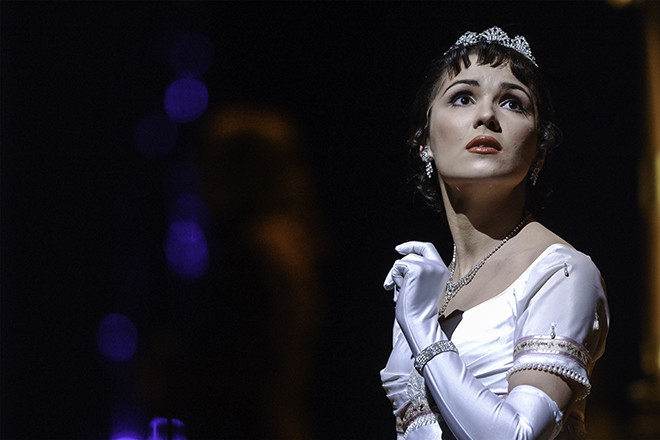 anna-netrebko-guerra-paz