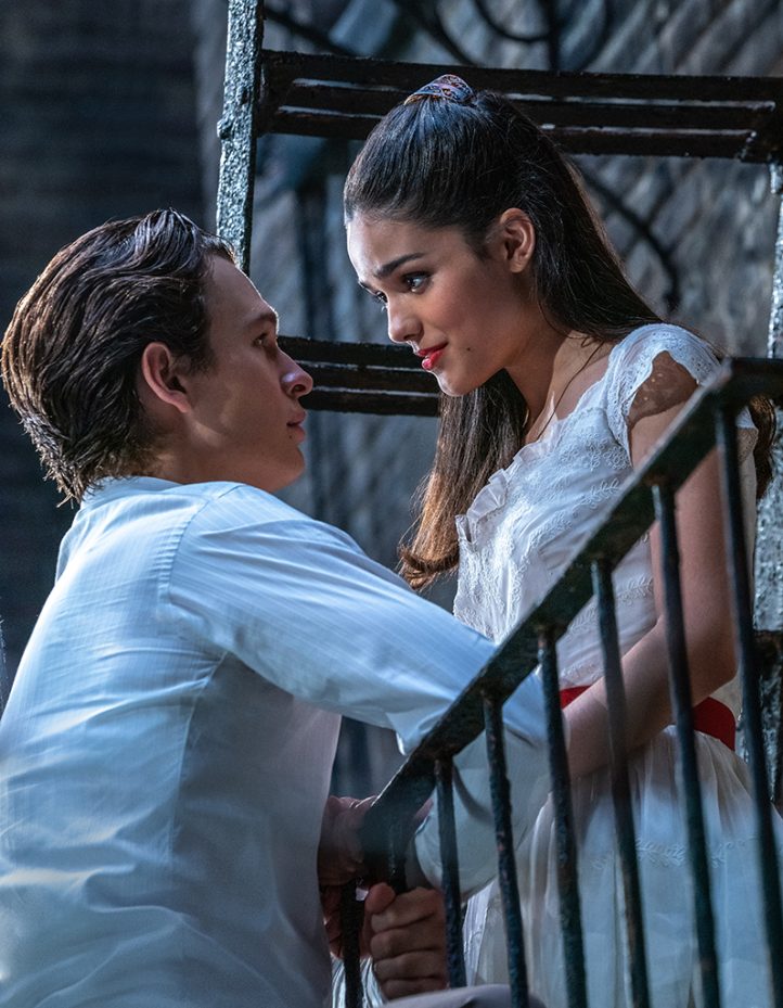 Rachel-Zegler-y-Ansel-Elgort-en-West-Side-Story