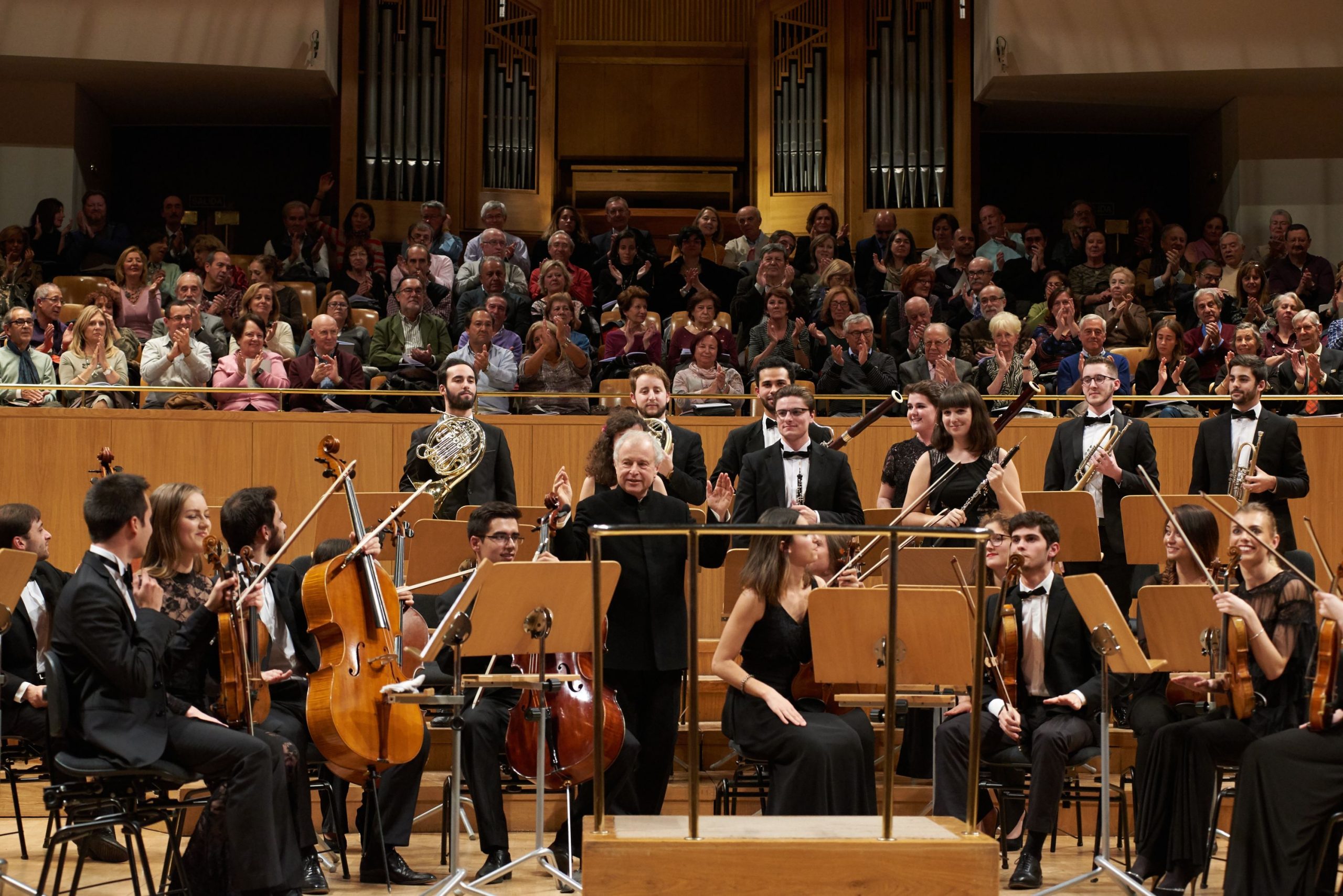 Andras-Schff-dirige-la-Orq.-de-Camara-Freixenet.-ESMRS