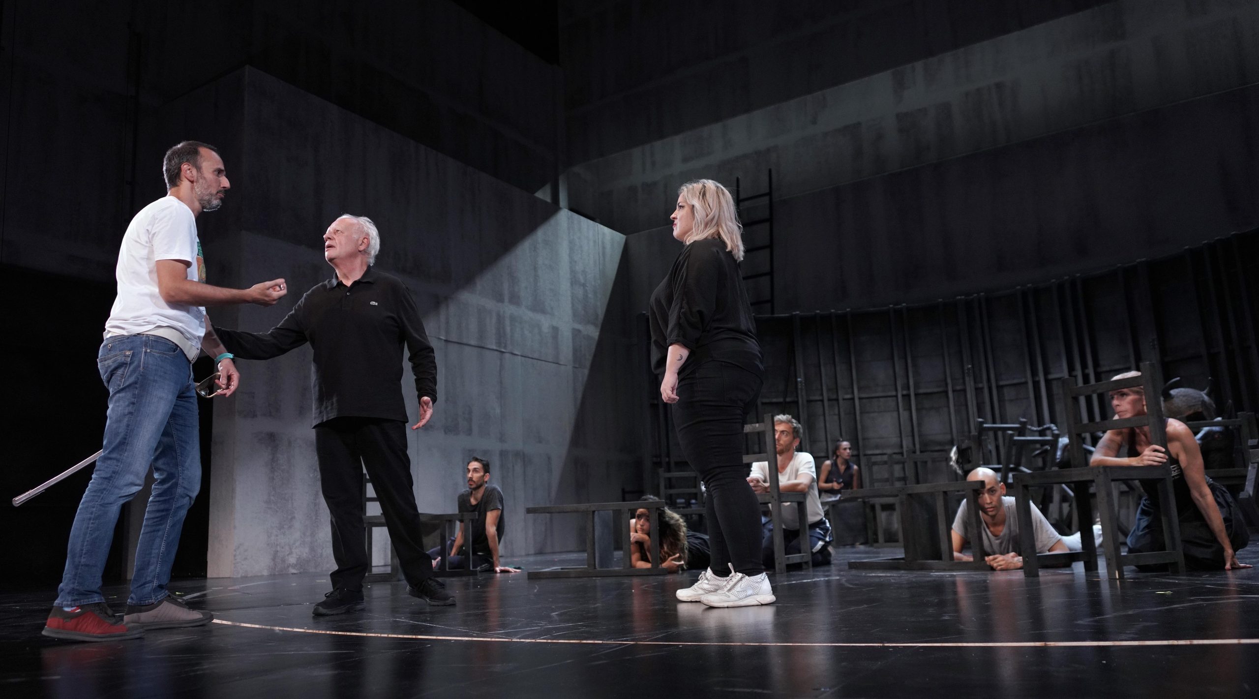 Ensayo-Pan-y-Toros.-Echanove