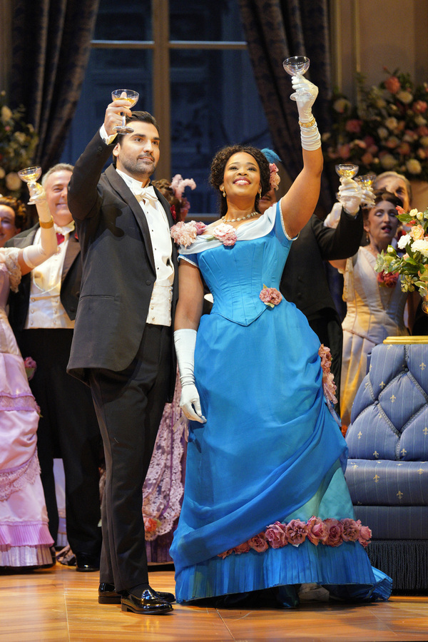 Pretty-Yende-y-Jonathan-Tetelman-en-La-TRaviata-San-Francisco-Opera