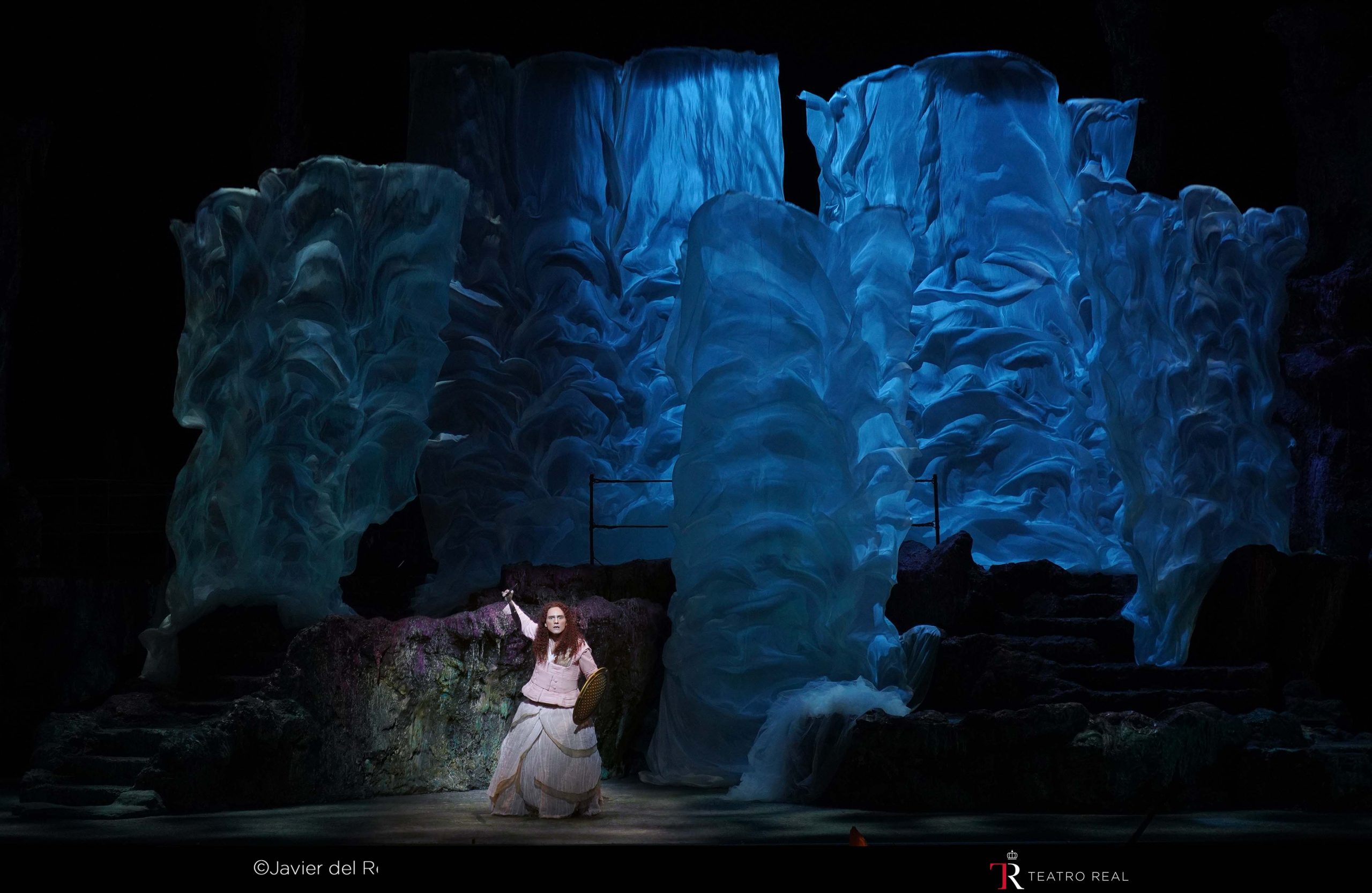 Escena-de-Aquiles-©Javier-del-Real-Teatro-Real