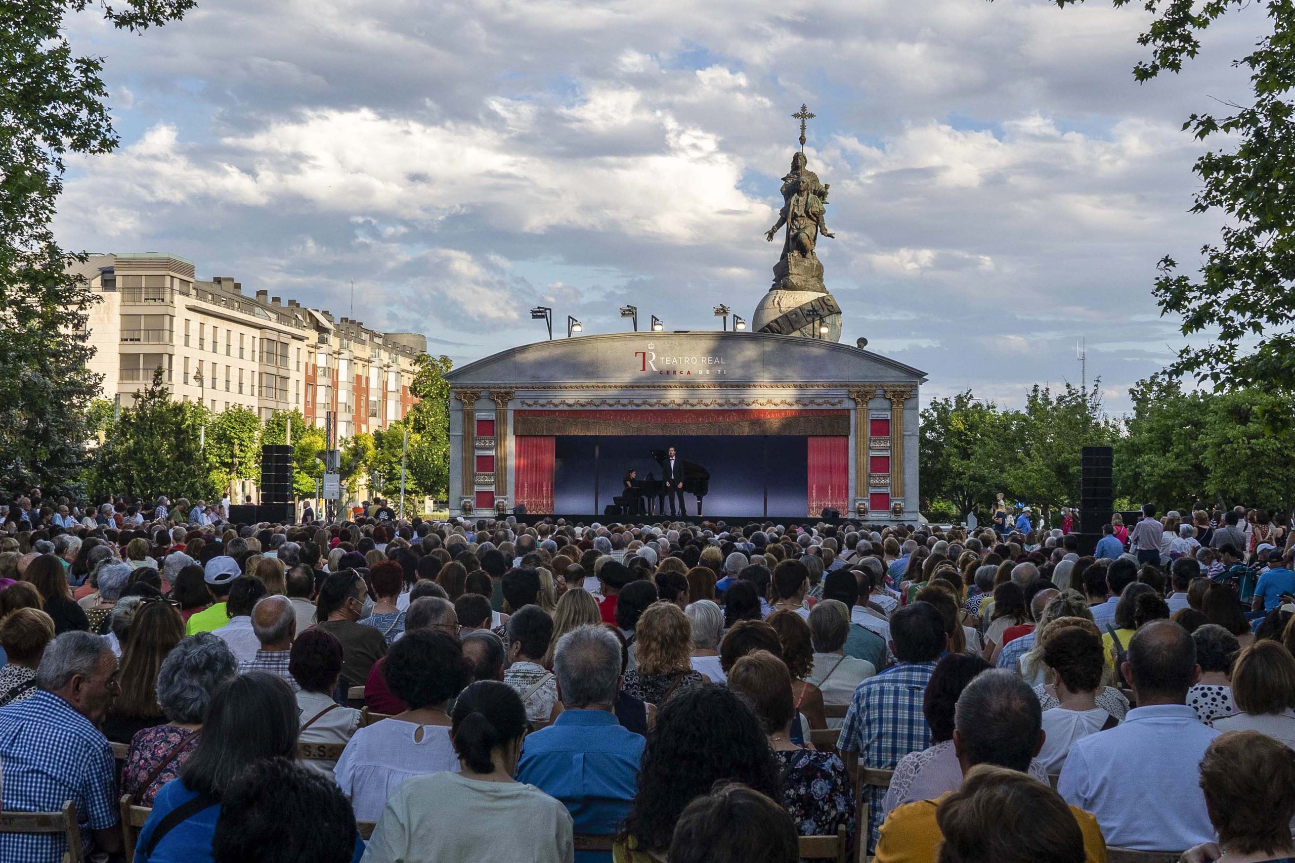 Carroza-del-Teatro-Real-en-Valladolid®Eduardo-Margareto
