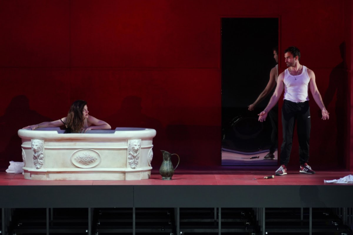 Escena-La-violacion-de-Lucrecia-c-Teatro-de-la-Zarzuela