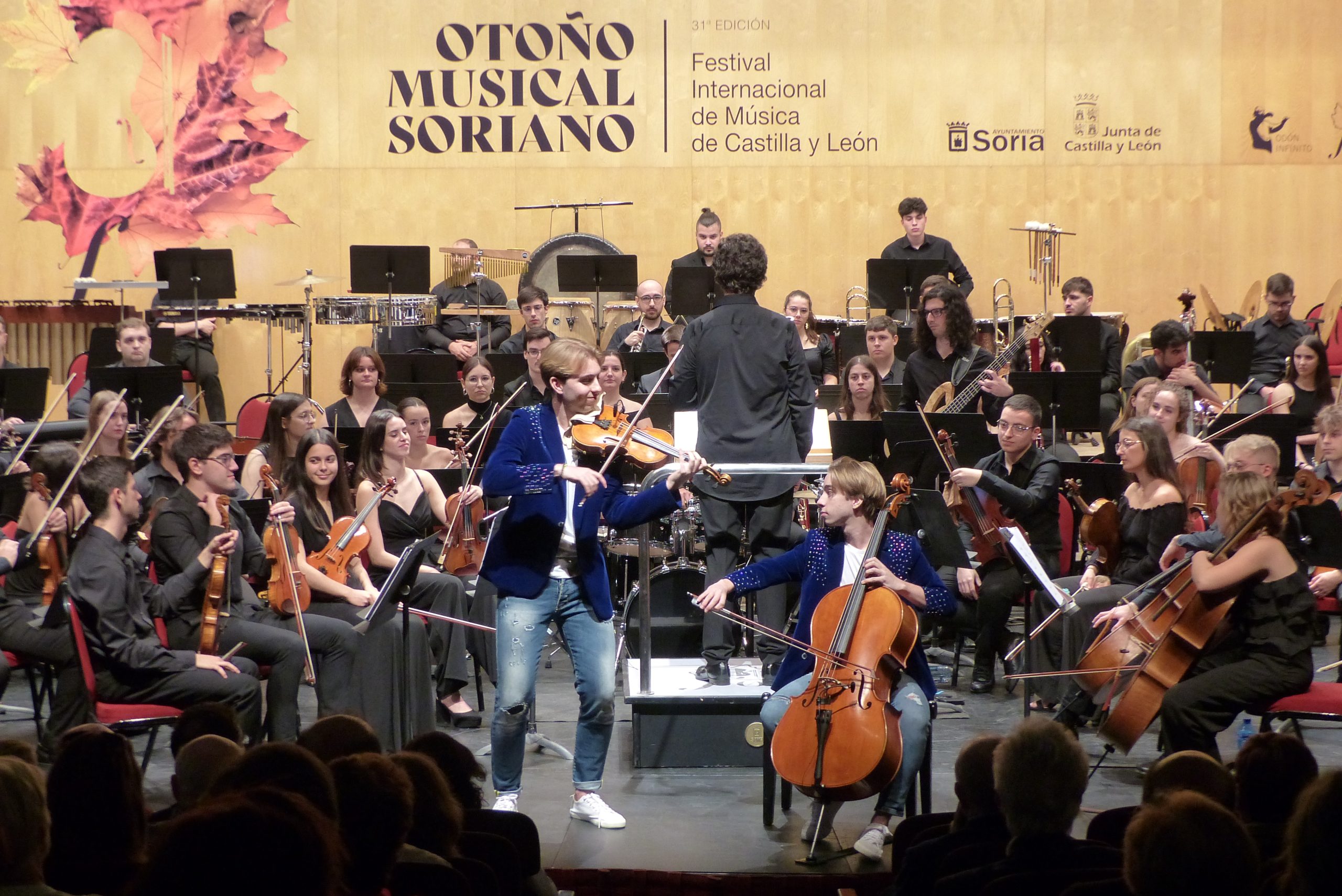Cristobal-Soler-Violoncheli-Brothers-Joven-Orquesta-Sinfonica-en-el-festival-Otono-Musical-Soriano