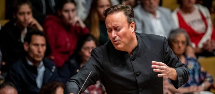 La Orquesta Filarmónica de Gran Canaria (OFGC) celebra el 180 aniversario de la Sociedad Filarmónica de Las Palmas de Gran Canaria el próximo 7 de marzo con un concierto dirigido por Chichon. La soprano Krassimira Stoyanova retorna a la temporada para cantar los Cuatro últimos lieder de Richard Strauss, de quien se escuchará también el poema sinfónico Don Quijote con dos solistas de la OFGC, el chelista Iván Siso y la violista Adrriana Ilieva.