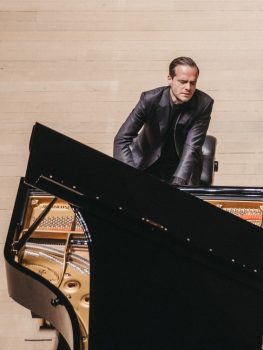 La Dresdner Philharmonie y Pablo González presentan un doble programa en Barcelona, Alicante y Madrid - Noticias Beckmesser
