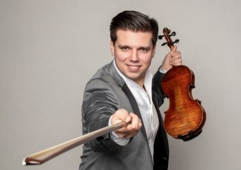 La Orquesta Ciudad de Granada (OCG) y Dogadin con Lucas Macías al frente