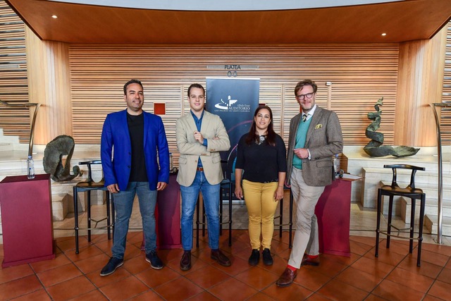 La Orquesta Sinfónica de Las Palmas celebra sus bodas de plata en el Auditorio Alfredo Kraus con la popular cantata de Carl Orff, los días 31 de mayo y 1 de junio. La formación canaria estrenará un documental dedicado a su historia el 7 de junio en la Sala de Cámara del mencionado auditorio. 