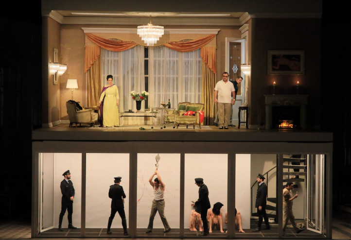 Tosca, música de Giacomo Puccini y libreto de Giuseppe Giacosa y Luigi Illica, sobre ‘La Tosca’, de Victorien Sardou. Reparto: Eleonora Buratto como Tosca, Charles Castronovo como Mario Cavaradossi, Ludovic Tézier como el Barón Scarpia. Cesare Angelotti, Martin Snell, Tansel Akzeybek, Christian Rieger, Pawel Horodyski, solistas del coro. Bayerisches Staatsorchester, Bayerisches Staatschor, Kinderchor der Bayerischen Staatsoper, Münchner Knabenchor. Andrea Battistoni, director musical. Christoph Heil, director del coro. Kornél Mundruczó, director de escena, Monika Pormale, escenografía y vestuario. Bayerisches Staatsoper, Múnich, 20 de mayo 2024.