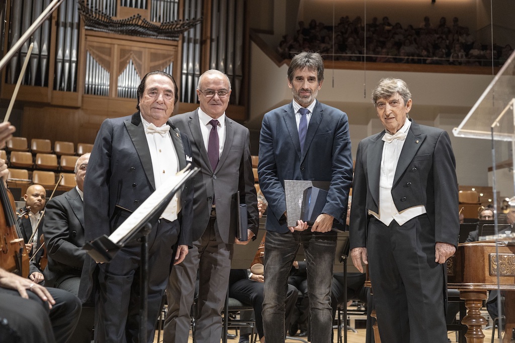 Maestros de fundamento PALAU DE LA MÚSICA. Concierto homenaje a Manuel Galduf y Enrique García Asensio.  Obras de Berlioz, Kodály, Falla y Stravinski. Orquestra de València. Directores: Manuel Galduf y Enrique García Asensio. ­Lu­gar: Palau de la Música (Sala Iturbi). Entrada: Alrededor de 1.669 personas (lleno). Fecha: Viernes, 13 septiembre 2024.