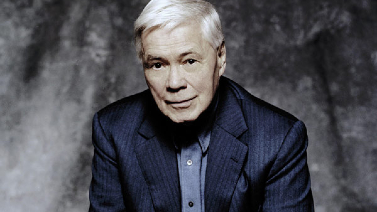 En el centenario del gran Fischer-DieskauEl lied quedó huérfano el día de 1992 en que Dietrich Fisher-Dieskau abandonó los escenarios. Lo hizo sin pompa alguna, apenas un par de recitales en Berlín y Londres y un último Falstaff en Munich. Hoy, que justo hace cien años de su nacimiento, qué más justo que recordar al más impresionante artista de lied de la historia.