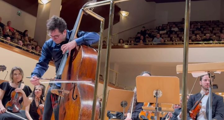  Edicson Ruiz, cuando el talento se hace músicaTemporada de la Orquesta y Coro de la Comunicad de Madrid (ORCAM). Edicson Ruiz (contrabajo). Christian Vásquez (director). Programa: Obras de Oscher (Concierto para contrabajo y orquesta) y Chaikovski (Cuarta sinfonía). Lu­gar: Madrid, Auditorio Nacional. Fecha: Lunes, 17 marzo 2025.