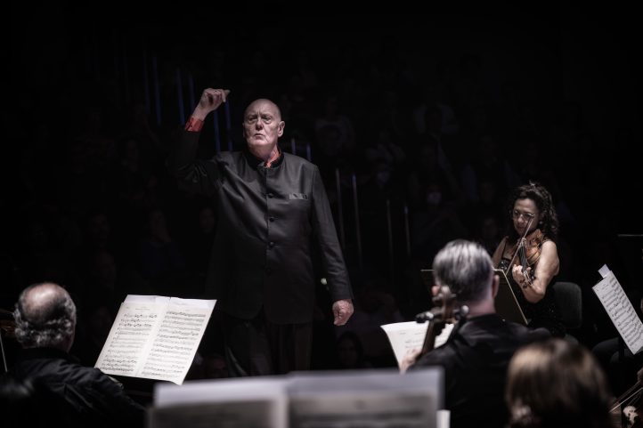 ¡Chapó, Xavier Torres!, ¡chapó, Maestro!TEMPORADA 2024-2025 del Palau de la Música. Programa: Obras de Haydn (Concierto para piano y orquesta en Re mayor) y Mozart (Sinfonías números 29 y 39). Orquesta de Valencia. Solis­ta: Xavier Torres (piano). Director: Paul McCreesh. ­Lu­gar: Palau de la Música (Sala Rodrigo). Entrada: 420 espectadores (lleno). Fecha: viernes, 11 abril 2025.