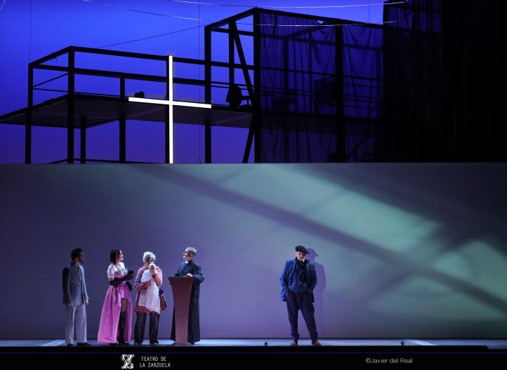 Chueca y Chapí en la Zarzuela: Querer ser moderno y naufragarEl Bateo de Chueca. Javier Franco, José Manuel Zapata, María Rodríguez, Milagros Martín, José Julián Frontal, Lara Chaves, Alberto Frías, Julen Alba, Ángel Burgos. La Revoltosa de Chapí. Sofía Esparza, Javier Franco, Milagros Martín, Ricardo Muñiz, María Rodríguez, José Manuel Zapata, José Julián Frontal, Alberto Frías, Sergio Dorado. Orquesta de la Comunidad de Madrid. Coro del Teatro de la Zarzuela. Dirección musical: Óliver Díaz. Dirección de escena:  Juan Echanove Escenografía y vestuario: Ana Garay. Iluminación: Juan Gómez Cornejo. Coreografía: Manuela Barrero. Teatro de la Zarzuela. Madrid, 10 de abril de 2025.