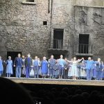 Albelo y sus compañeros recogen los aplausos del público