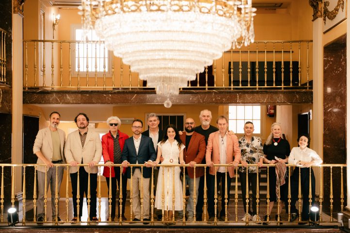 El Teatro de la  Zarzuela acogerá un duelo de prometedoras divas en La tabernera del puertoEl Teatro de la Zarzuela se encamina hacia la clausura de la presente temporada con uno de esos títulos que suelen hacer las delicias del público mayoritario. A partir del miércoles, regresa La tabernera del puerto, otro de los grandes éxitos de Pablo Sorozábal, y lo hace con el protagonismo femenino de dos de las sopranos jóvenes españolas más destacadas de estos días, Leonor Bonilla y Serena Sáenz.