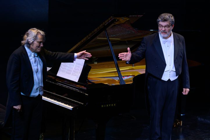 EN LOS MÁRGENES DE LA LAGUNA ESTIGIALieder de Wolf, Schubert, Strauss y Shostakovich. Franz-Josef Selig, bajo, Gerold Huber, piano. XXXI Ciclo de Lied. Teatro de la Zarzuela, 20 de enero de 2015.