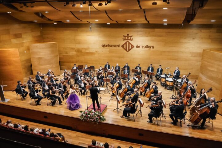 El aplomo del kazajo Yerassil Jamit se impone en  el concurso de violín CullerArts VII CONCURSO INTERNACIONAL DE VIOLÍN CULLERTS. ORQUESTRA DE VALÈNCIA. Director: Josep Gil. Obras de Mendelssohn-Bartholdy, Chaikovski y Dvořák. Violinistas: Pilar Policano, David Martínez, Yerassil Jamit. Lu­gar: Auditori de Cullera. Entrada: Cerca de 396 personas (lleno). Fecha: sábado,14 septiembre 2024.