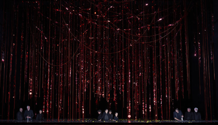 El Liceu estrena La zorrita astuta en su versión original Elena Tsallagova, Peter Mattei, Paula Murrihy, Anaïs Masllorens, David Alegret, Alejandro López, Milan Perišic, José Manuel Montero, Sara Bañeras, Mireia Pintó, Roger Padullés, Mercedes Gancedo. Orquestra Sinfónica y Coro del Gran Teatro del Liceu. Coro Infantil de l’Orfeó Català. Dirección musical: Josep Pons. Dirección de escena: Barrie Kosky. 23-IX-2025.