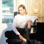 La Fenice vive un nuevo episodio de la crisis originada en el nombramiento de Beatrice Venezi como nueva directora musical del teatro. La institución veneciana ha anunciado que los sindicatos de trabajadores han convocado una huelga para el próximo 17 de octubre, coincidiendo con el estreno de Wozzeck de Berg. Desde las organizaciones señalan que la única solución a este anuncio es la revocación del nombramiento de Venezi, mientras que la institución lírica señala este nombramiento "express" como una medida que favorecería al teatro y su futuro cercano.