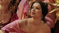 Anna-Netrebko-horizontal