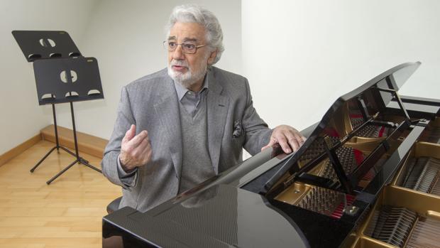 Plácido-Domingo-piano