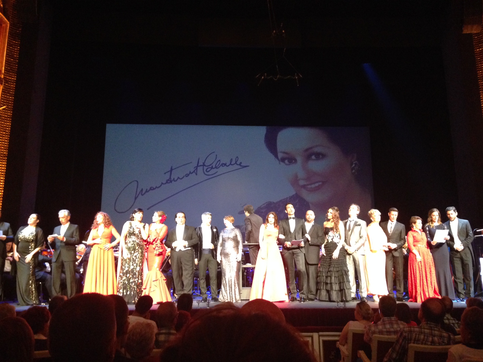 Caballe-homenaje-Zarzuela-saludos