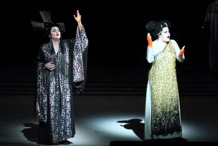 anna-netrebko-selene-zanetti