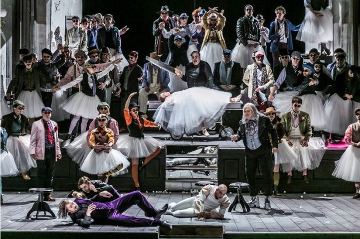 escena-contes-hoffmann-les-arts