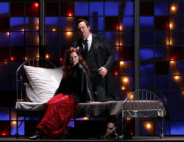 marina-rebeka-lucas-meachem-thais-scala