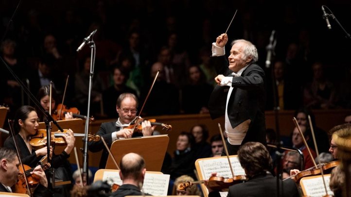 AdAm-Fischer-y-la-Sinfonica-de-Dusseldorf-c-Susanne-Diesner