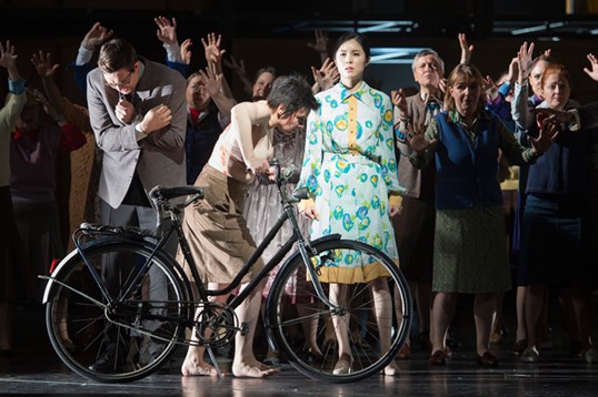 Escena-Angel-de-fuego.-Festival-dAix-en-Provence-2018