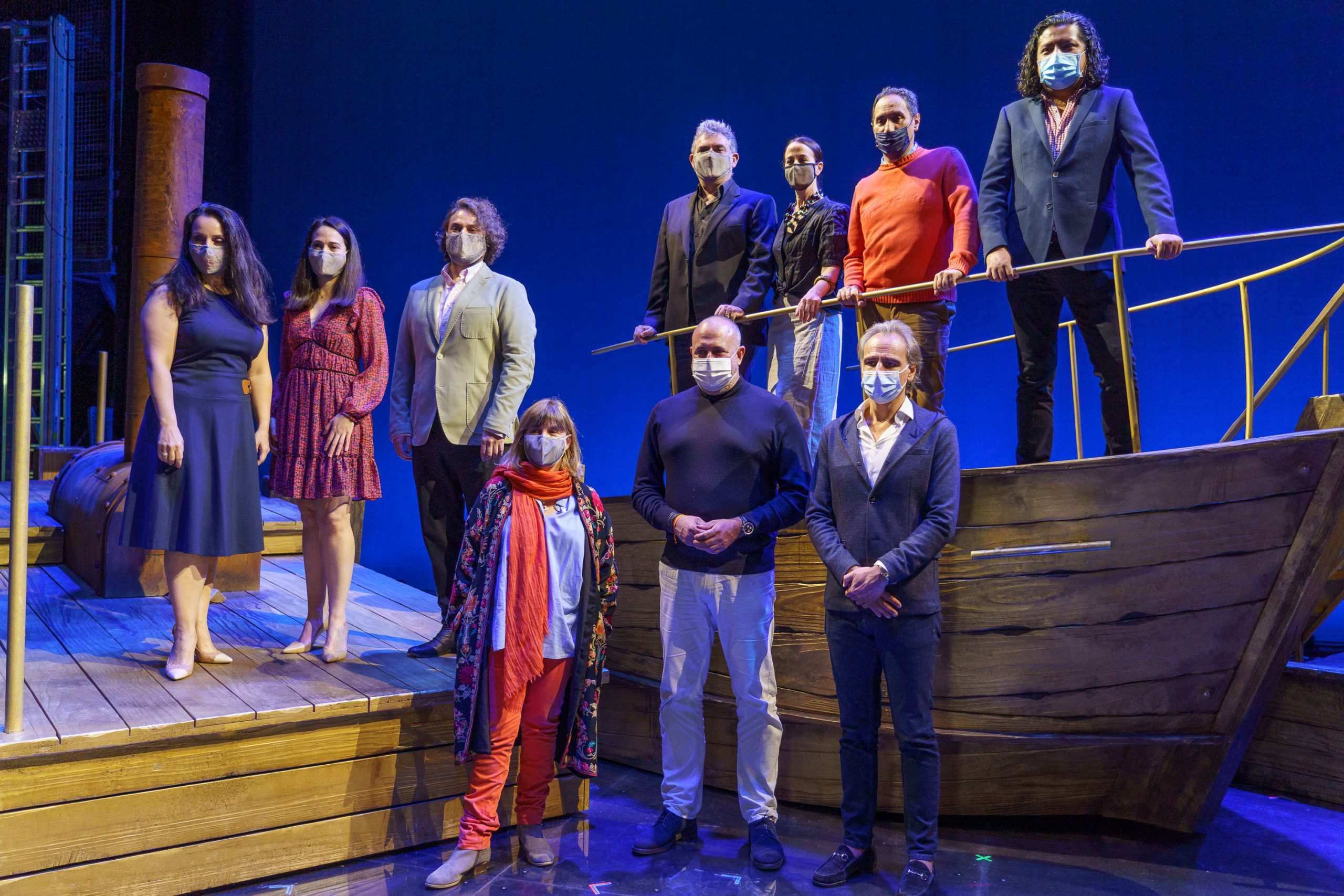 Sobre-los-barcos-los-solistas.-Abajo-Patino-Arriaga-centro-y-Halffter