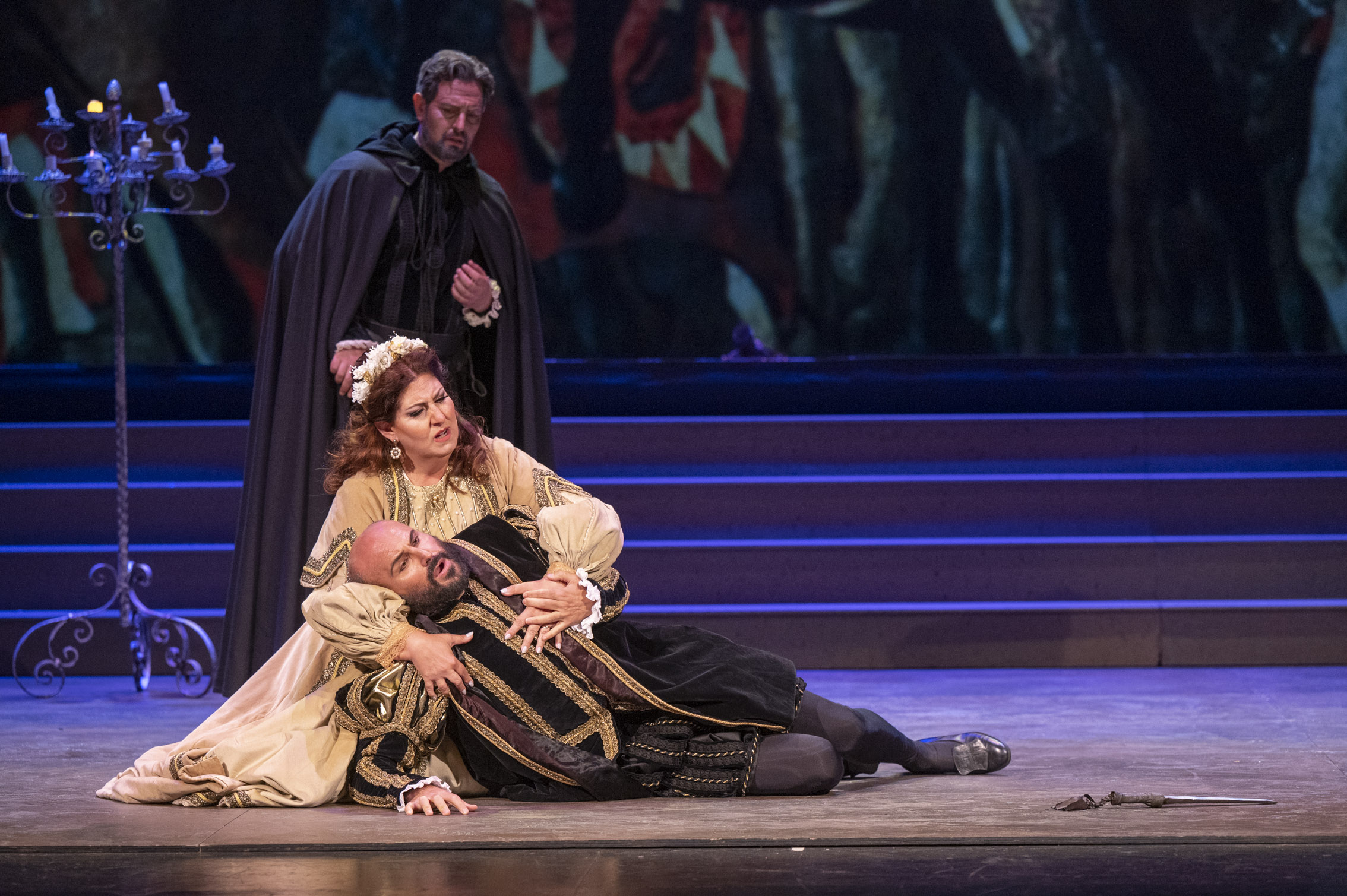 Escena-Ernani.-Las-Palmas.-Nacho-Gonzalez-Oramas-Opera-de-Las-Palmas