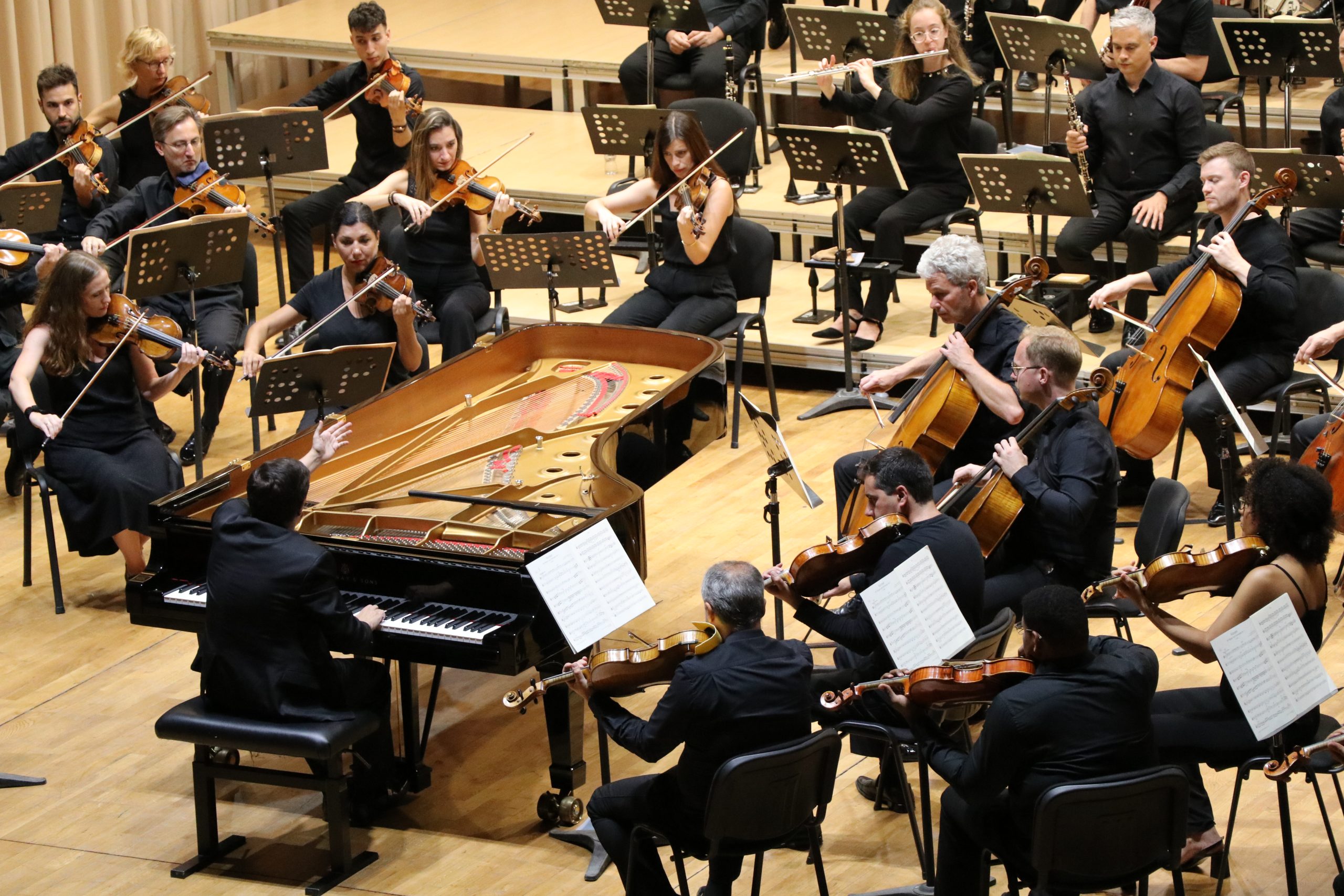 Concierto-Orquestra-CV-con-Perianes.-Festival-de-Llíria