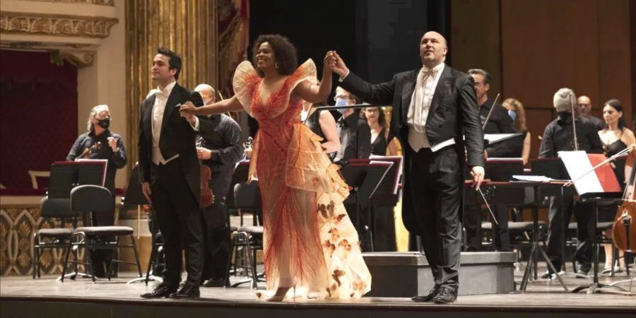 Pretty-yende-Xabier-Anduaga-Gala-Belcanto-San-Carlo