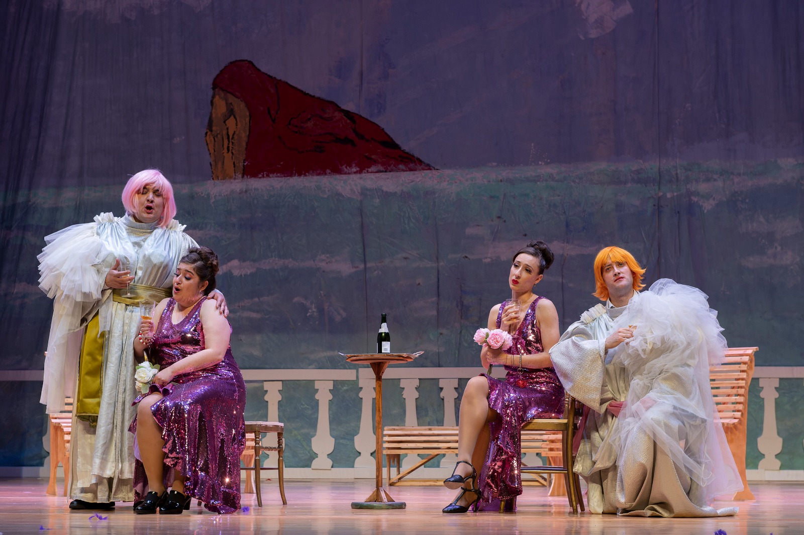 Escena-de-Cosi-fan-tutte-c-Vicente-A.-Jimenez-CSMV