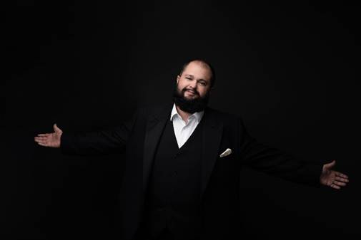 Celso Albelo participa a partir de la tarde de hoy, 9 de septiembre, en el tercer Festival Internacional de Ópera de Zagreb en el Teatro Nacional de Croacia con Werther como protagonista de la afamada ópera de Massenet. Unos días después, el día 23, el tenor saltará al belcanto romántico más puro metiéndose en la piel del temible rol principal de Il Pirata de Bellini.