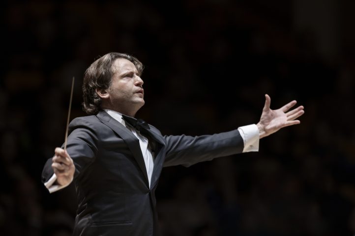 Quedar para jugar Obras de Beethoven, Bartók y Stravinski. Xiaolu Zang, piano. Orquesta Sinfónica de Madrid (OSM). Dirección musical: Gustavo Gimeno. Ciclos Musicales de la Orquesta Sinfónica de Madrid. Sala Sinfónica. 23 de octubre.