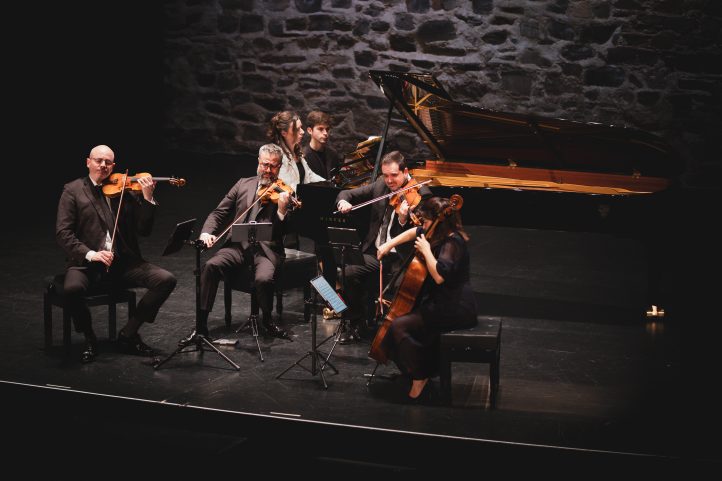 Clausura Festival Atrium Musicae Bach y Shostakóvich, con Mozart por medio III FESTIVAL ATRIUM MUSICAE. Yulianna Avdeeva (piano). Cuarteto Quiroga. Obras de Bach, Bach-Mozart y Shostakóvich. Lugar: Cáceres, Gran Teatro. Fecha: 2 febrero 2025.