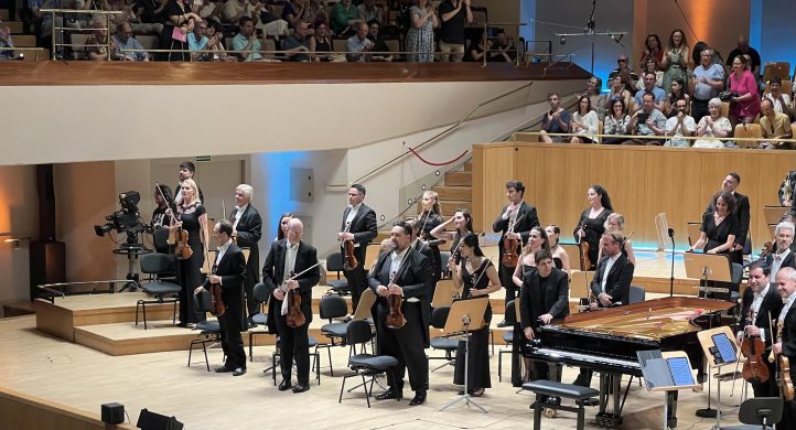 Perianes triunfó con Beethoven